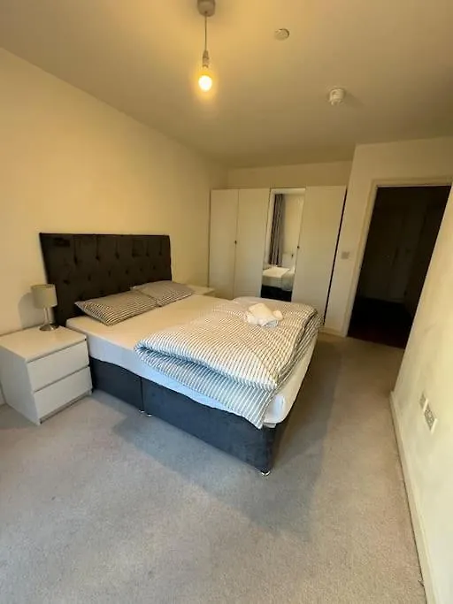 Modern One Bed Flat, Near City Airport ,Excel Centre, Dlr & Barrier Park London