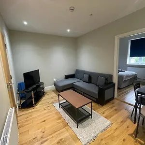  Apartment Lovely 1 Bedroom With On Street Parking